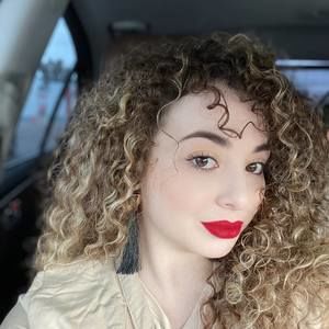 Meet your Posher, Alexandra